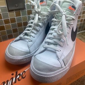 Nike Blazer Mid ‘77